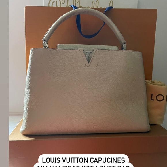 AUTHENTIC LOUIS VUITTON CAPUCINES MM HANDBAG WITH DUST BAG & SHOPPING ๐๏ธ - Picture 1 of 13